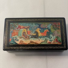 Antica scatola lacca