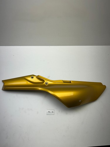 Carénage latéral droit doré