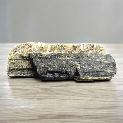 Grande tormalina nera pietra - grande,
