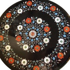 Tavolo Rotondo Nero In Marmo