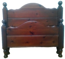 Letto singolo in pino tinto noce scuro + 2 longoni USATO