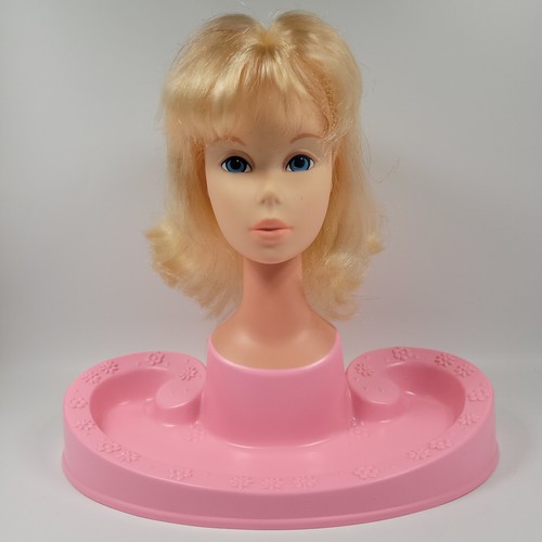 Barbie beauty center 1971 - center,