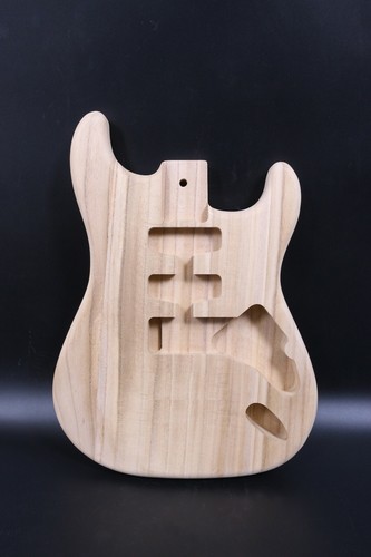 Corpo chitarra incompiuto
