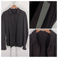 Giacca sopra camicia pesante