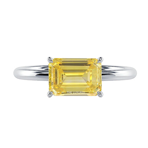 Anello con diamanti smeraldo