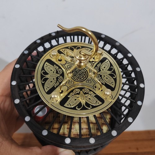 Red sandalwood cricket cage - red,