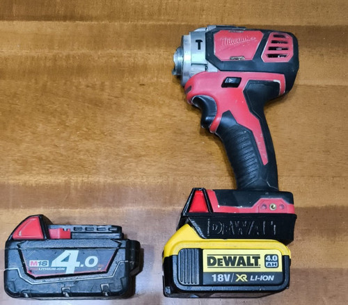 Adattatore batteria dewalt - adattatore,