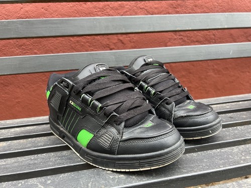 Globe sabre black - black, green