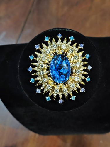 Spilla elegante stile - elegante,