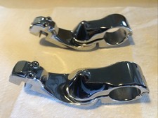 Harley Davidson OEM NOS Highway Peg Supporti per Crash Bar - Set di (2) due