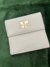 Portafoglio a tre pieghe in