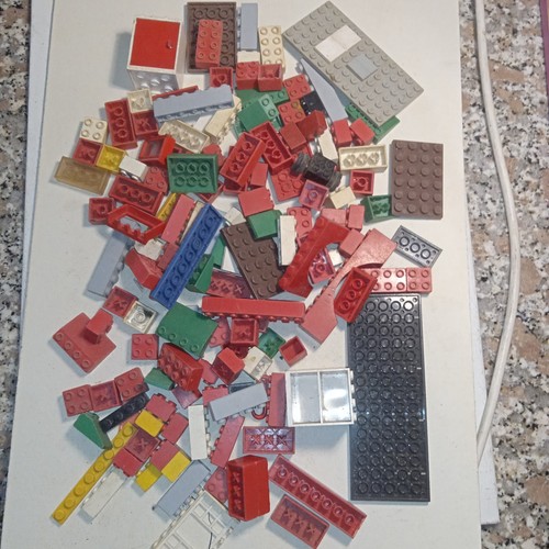 Lotto piu 100 mattoncini - lotto,