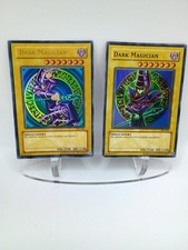 2x Carte Holo Olografiche YuGiOh 1996 Maghi Oscuri SDY-006 & SYE-001