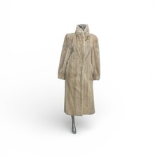 Lussuoso cappotto lungo