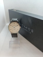 NOMOS TANGENTE NOMOS Tangente