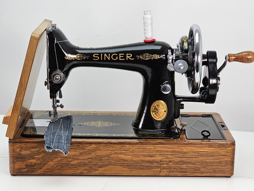 Beautiful 1939 singer - singer, 99k