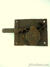 Vecchia,antica serratura in