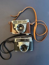 Due fotocamere automatiche