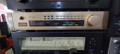 Accuphase stereo tuner - t-11,