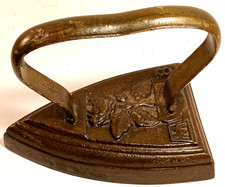 ANTICO FERRO DA STIRO IN