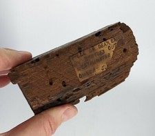 Antico pezzo di legno mangiato dagli scarafaggi trave di Westminster Hall c14 ° medievale