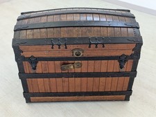 Antico grande baule risalente