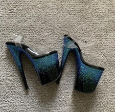 Pleaser spogliarellista tacchi