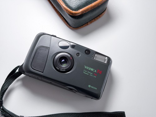 Yashica safari zeiss lens - safari,