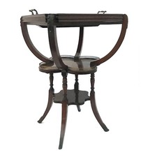 Tavolino Liberty in mogano e