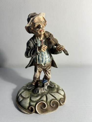 Statuina violinista ceramica
