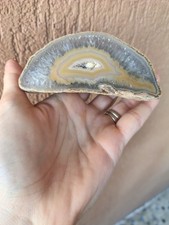 Minerali  ** GEODE DI AGATA