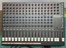 Mackie CR-1604 VLZ 16 canali