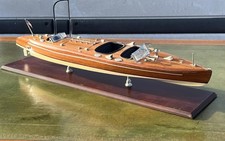 Grande modello di barca in