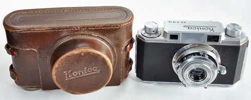 Macchina fotografica - , a