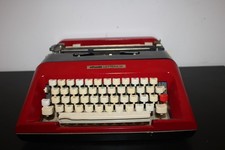 Macchina da scrivere Olivetti