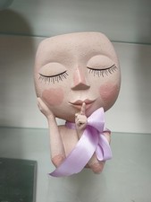 Vaso Decorativo A Forma Di Testa Di Fiore In Resina