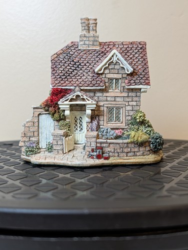 Lilliput lane railway cottage - lilliput,