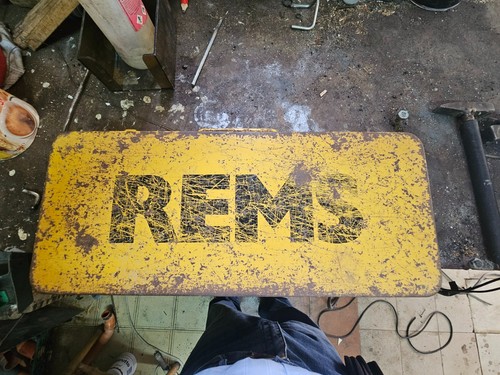 Piegatubi della remis - della,