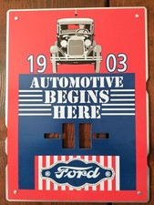Targa decorativa Ford 1903 in metallo. Automotive begins here. Rara. 27 X 37 cm.