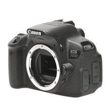 Canon EOS 700D circa 3.000