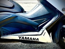 ADESIVI PRESPAZIATI YAMAHA SCRITTA DRITTA X CARENE SCOOTER T MAX TMAX 530 500