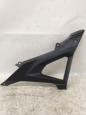 FIANCHETTO SOTTO SELLA DESTRO PER HONDA CB 125 R DEL 2020 (e47616)
