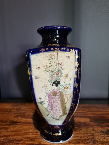 Antico vaso giapponese