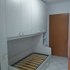 Vendo cameretta  a ponte, con due letti di cui uno a scomparsa.