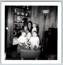 Foto d'epoca nonna in posa con