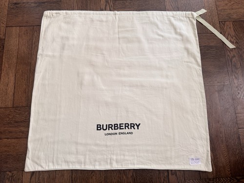 Authentic green burberry logo - green,
