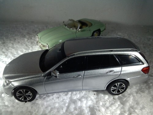 Kyosh0 mercedes dealer - kyosh0/mercedes, model