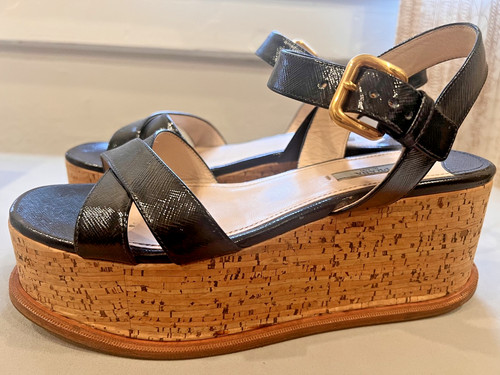 Prada sandalo nero patent - sandalo,