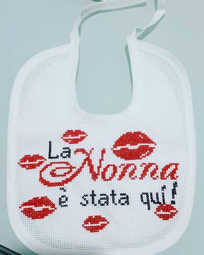 Bavetta ricamata mano baby - ricamata, a