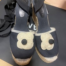 Sandali Chanel con suola zeppa